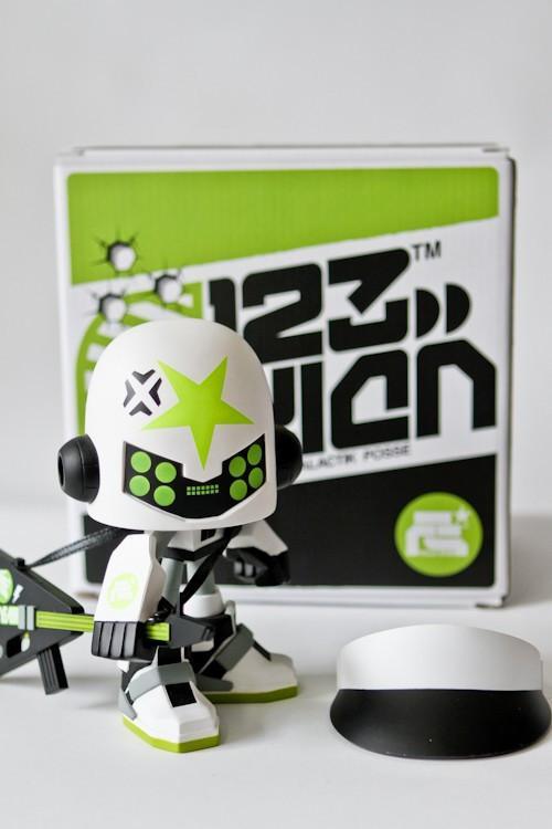 FELLASTAR TOY SPECIAL EDITION 123KLAN TOY - 123klan 123klan graffiti art